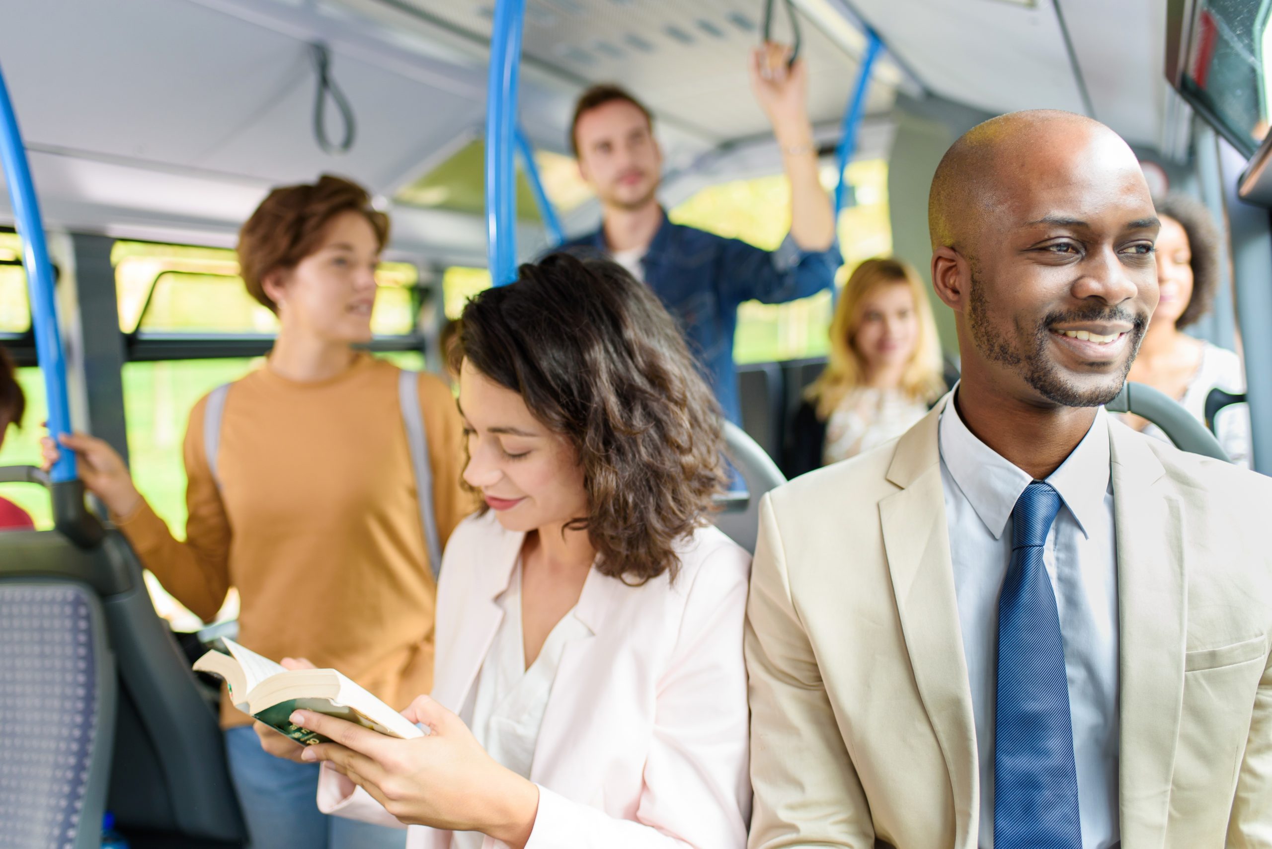 Passagers dans un bus